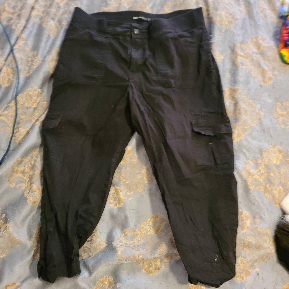Lee Cargo Capri Black Size 16